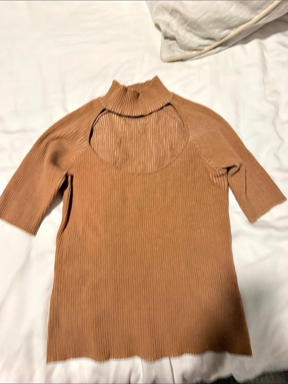 MONROW Ribbed Turtleneck in Brown Size Small Like New